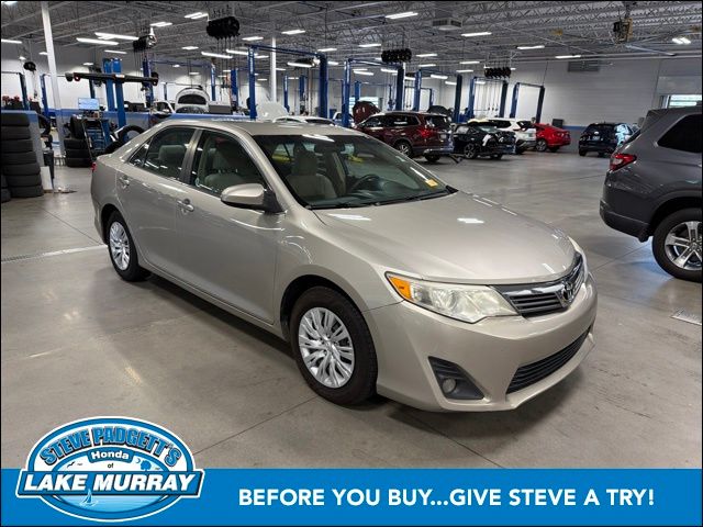 Creme Brulee 2014 Toyota Camry Sedan Front-Wheel Drive 6-Speed Automatic