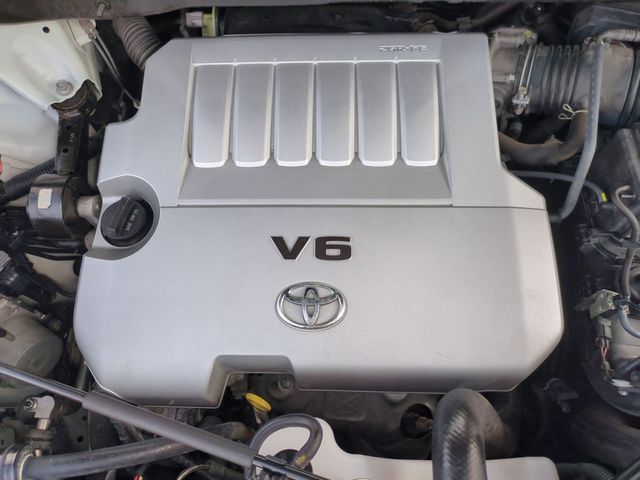 used 2013 Toyota Highlander car, priced at $18,591