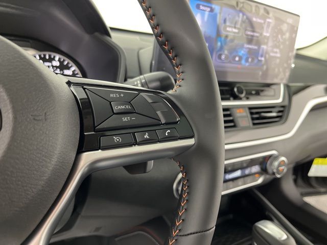 2025 Gun Metallic Nissan Altima 2.5 SR FWD Sedan