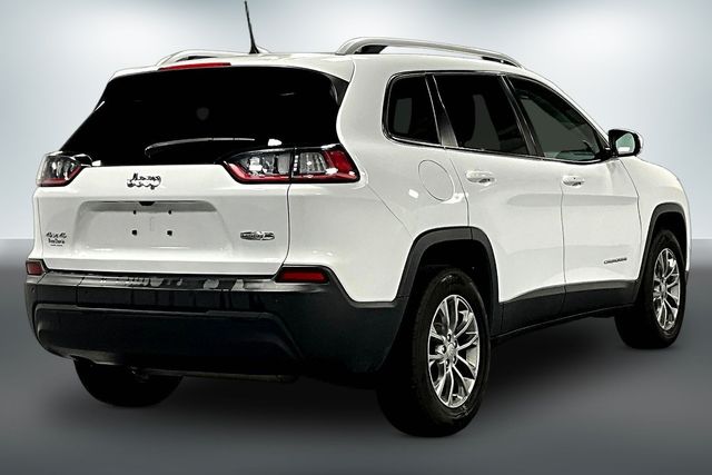 View vehicle photo 7