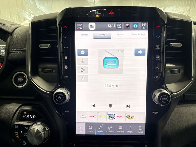 View vehicle photo 7