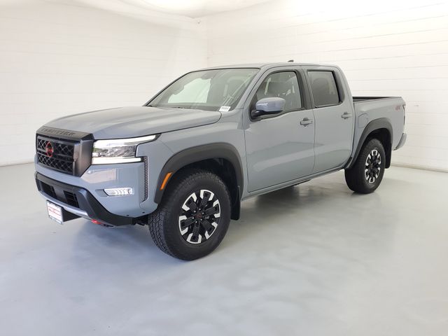 Boulder Gray Pearl 2024 Nissan Frontier PRO-4X Crew Cab 4WD Pickup Truck Four-Wheel Drive 9-Speed Automatic Overdrive
