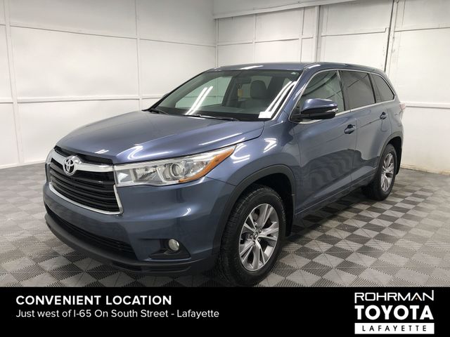 2016 Toyota Highlander LE Plus V6 2