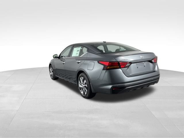 2025 Gun Metallic Nissan Altima 2.5 S FWD Sedan