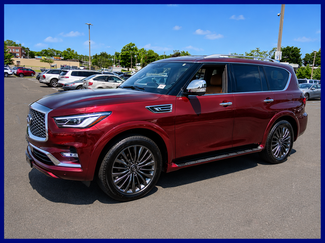 2023 INFINITI QX80 Premium