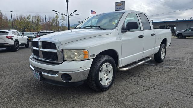 Bright White Clearcoat 2005 Dodge RAM 1500 SLT Quad Cab RWD Pickup Truck Rear-Wheel Drive 5-Speed Automatic