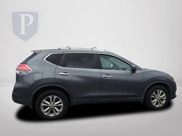 2015 Nissan Rogue SV 10