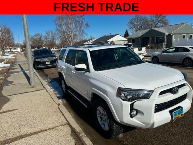 White 2016 Toyota 4Runner SR5 4WD SUV / Crossover Four-Wheel Drive 5-Speed Automatic Overdrive