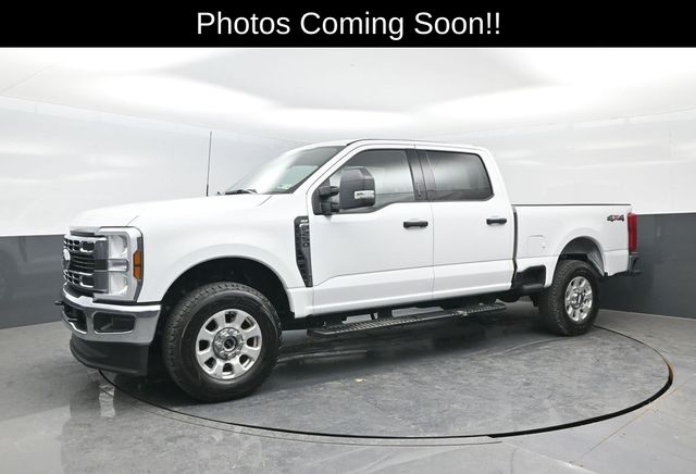 Oxford White 2024 Ford F-250 Super Duty XLT SuperCab 4WD Pickup Truck Four-Wheel Drive Automatic