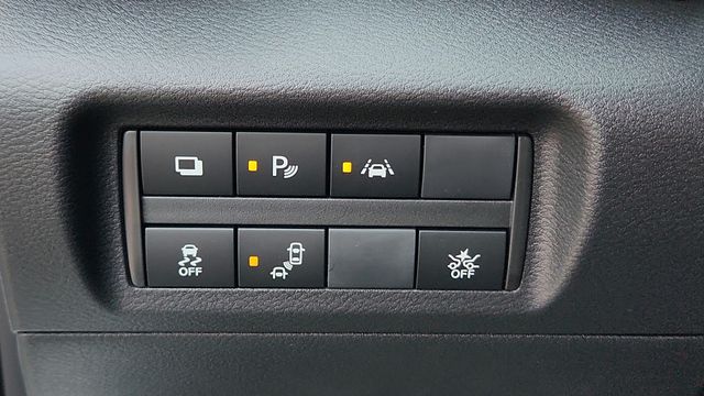 2025 Nissan Kicks Play