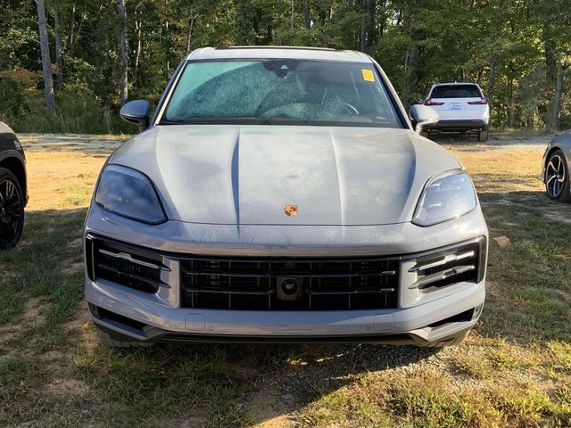 2024 Porsche Cayenne Base 3