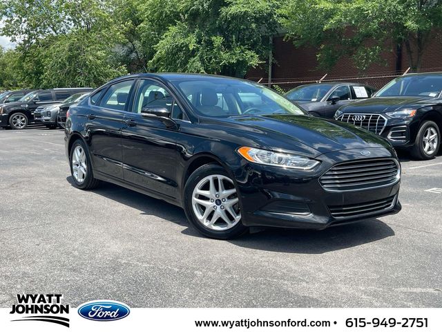 2016 Ford Fusion SE FWD's photo