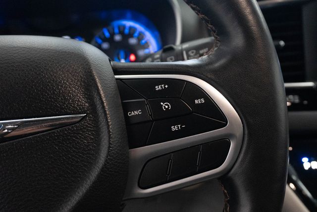 Used 2020 Chrysler Pacifica Van