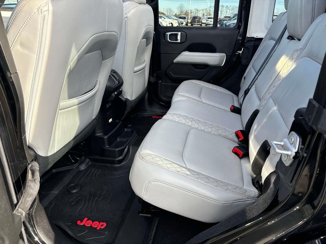 2021 Jeep Wrangler Unlimited Sahara High Altitude 9