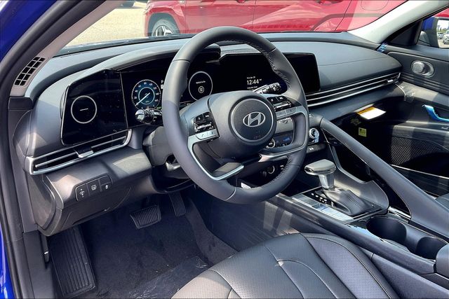 2025 Hyundai Elantra Hybrid Limited photo