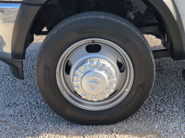 New 2026 Bright White Clear-Coat Exterior Paint RAM Tradesman image 10