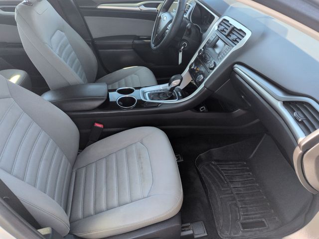 2013 Ford Fusion - Image 29