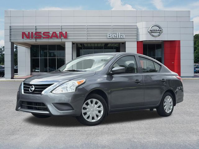 Gray (Gun Metallic) 2017 Nissan Versa Sedan Front-Wheel Drive Continuously Variable Transmission
