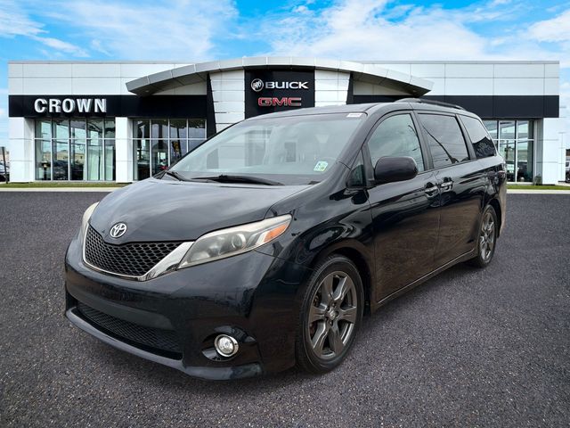 Midnight Black Metallic 2017 Toyota Sienna Minivan Front-Wheel Drive 8-Speed Automatic