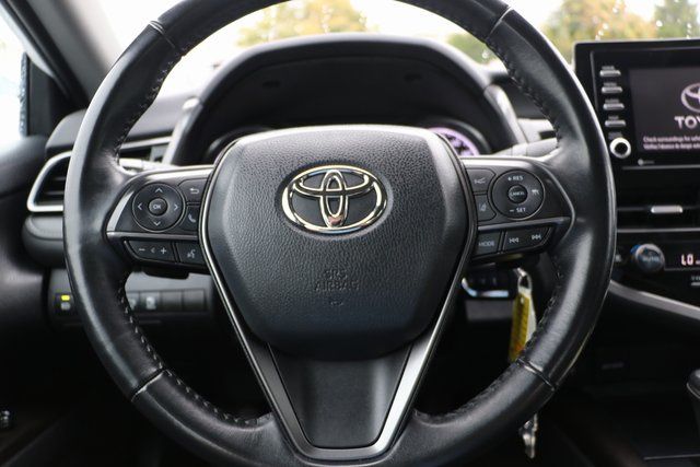 2022 Toyota Camry SE 7