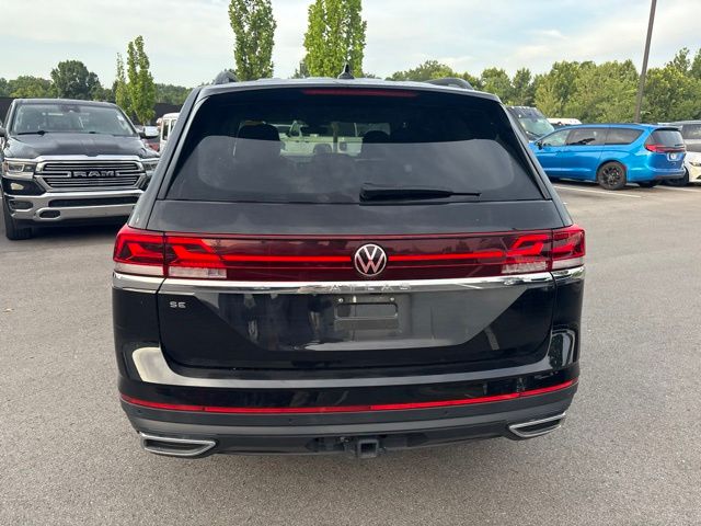 Used 2025 Black Volkswagen 2.0T SE w/Technology image 6