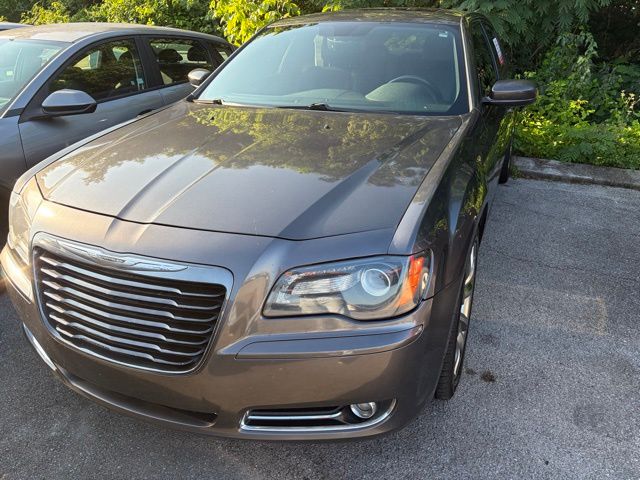 Crystal Metallic 2014 Chrysler 300 Sedan Rear-Wheel Drive 8-Speed Automatic