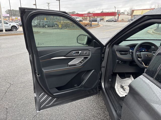 New 2026 Gray Ford Tremor image 10