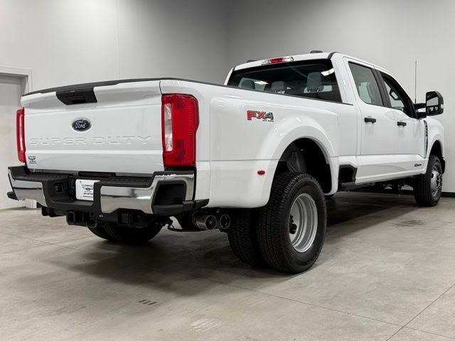 2025 Ford F-350SD XL photo