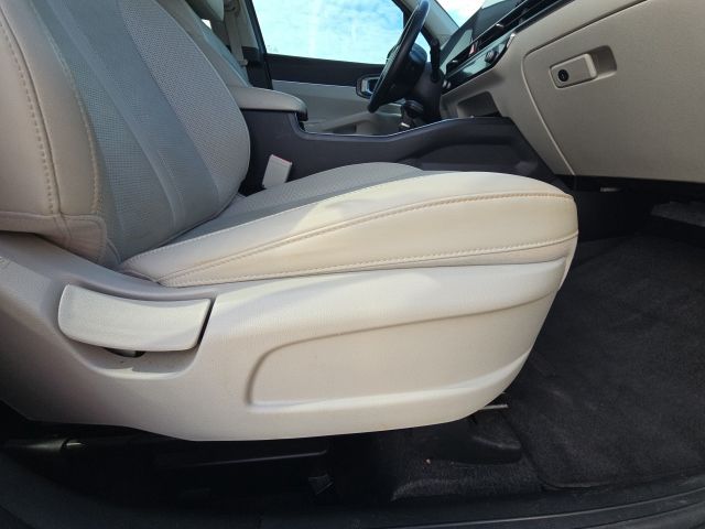 2024 Kia Sorento S:168915A