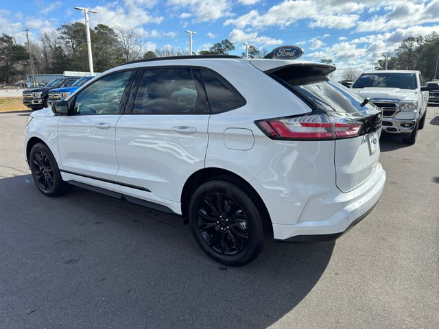 2024 Ford Edge SE 3