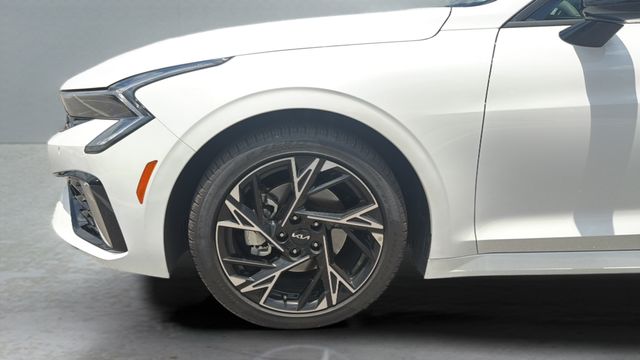 Used 2025 White Kia GT-Line image 38