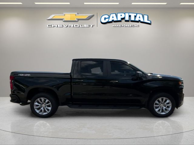 Used 2022 Black Chevrolet Custom image 6