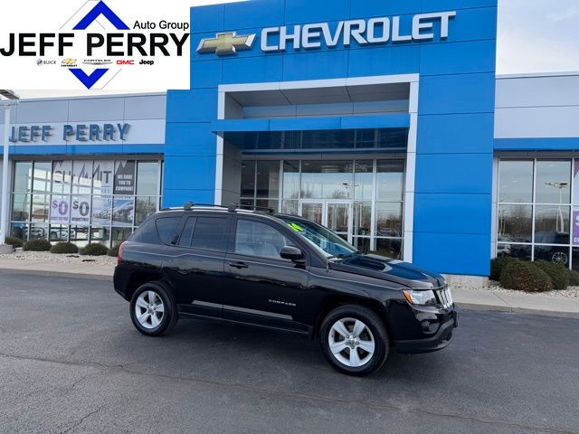 Black Clearcoat 2014 Jeep Compass Latitude 4WD SUV / Crossover Four-Wheel Drive 6-Speed Automatic