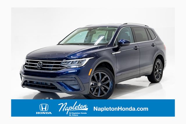 Atlantic Blue Metallic 2024 Volkswagen Tiguan SUV / Crossover Front-Wheel Drive 8-Speed Automatic
