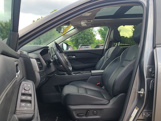 Used 2024 Nissan Rogue SUV
