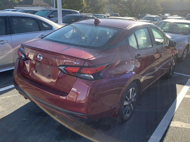 2021 Nissan Versa 1.6 SV 10