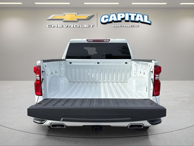Used 2025 White Chevrolet RST image 32