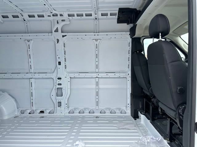 2024 Ram ProMaster 2500 High Roof 15