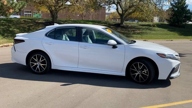 2021 Toyota Camry SE 9