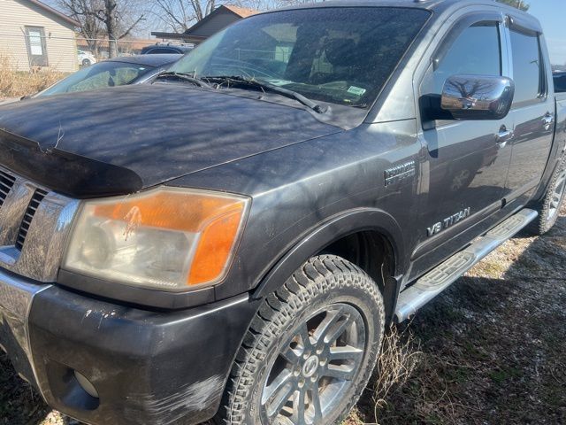 2011 Nissan Titan SL Crew Cab