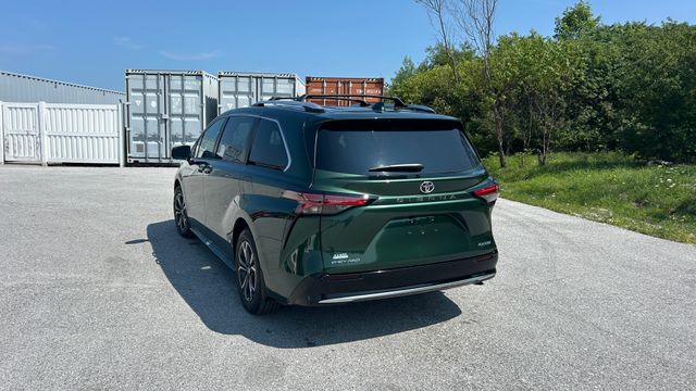 New 2026 Toyota Sienna Van
