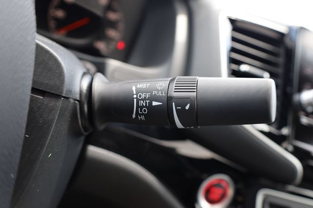 New 2026 Sonic Gray Pearl Honda Black Edition Two-Tone image 3