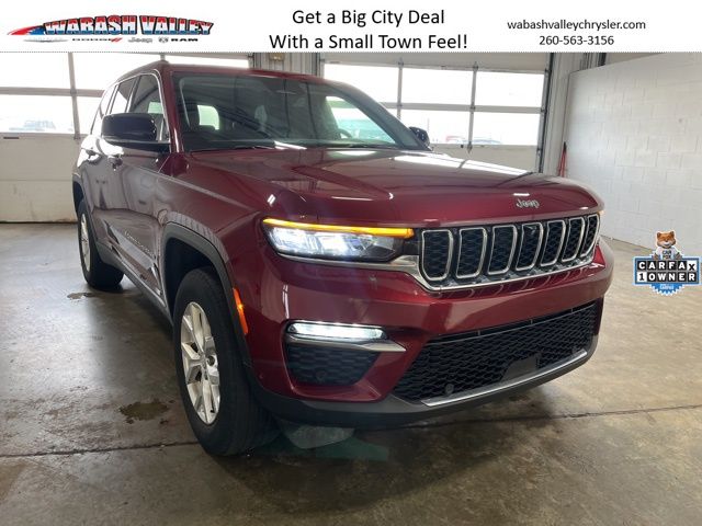 Velvet Red Pearlcoat 2023 Jeep Grand Cherokee SUV / Crossover Four-Wheel Drive 8-Speed Automatic