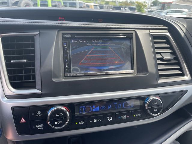 Used 2017 Toyota Highlander SUV