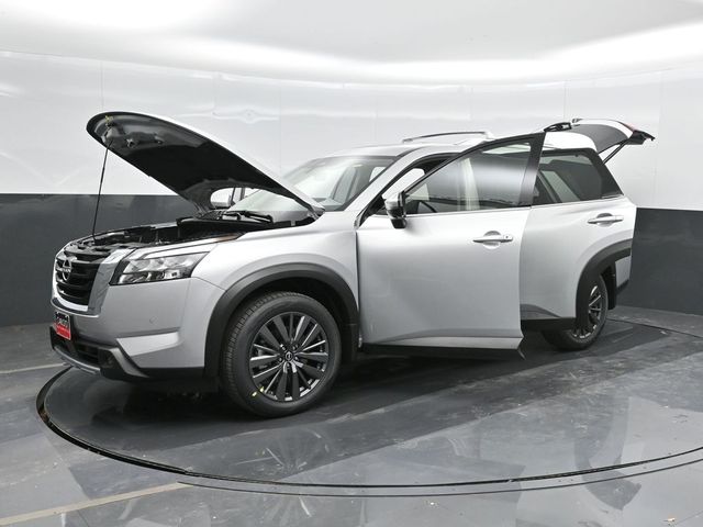 2025 Nissan Pathfinder SL 50