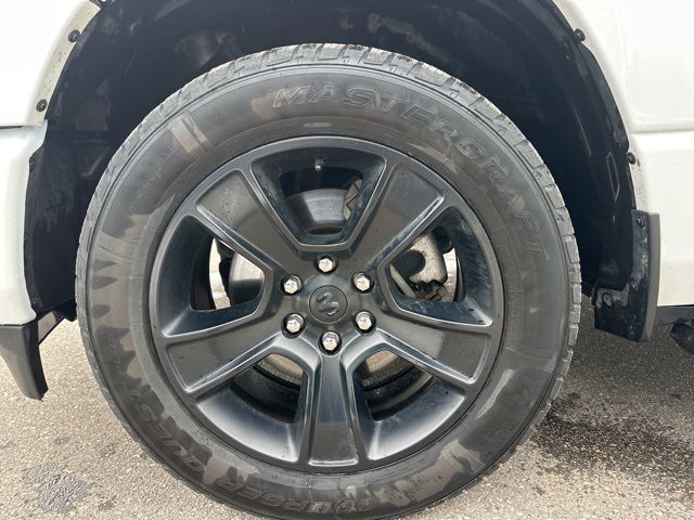 2023 Ram 1500 Big Horn/Lone Star - Bright White Clearcoat exterior view 9