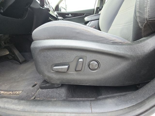 2019 Kia Sorento LX:169203A