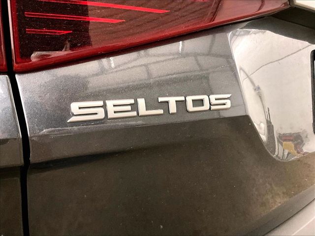 2022 Kia Seltos EX Gray at Bob Ruth Ford