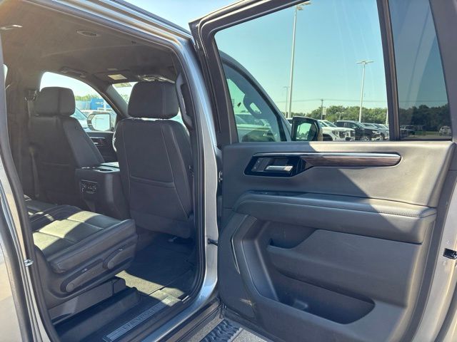 Used 2025 Chevrolet Suburban SUV