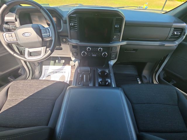 Used 2025 Oxford White Ford XLT image 10